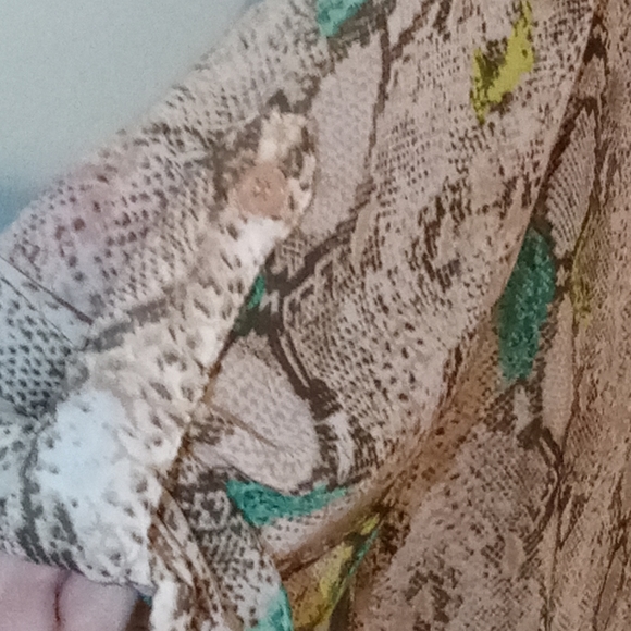 Covington Essentials Sheer Blouse Size Medium Print Tan Brown Green Teal - Picture 8 of 12